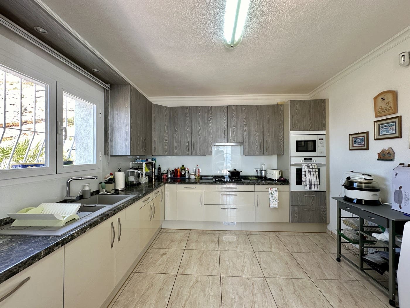 3 soveværelse Villa til salg i Moraira med swimmingpool - € 695.000 (Ref: 8898097)