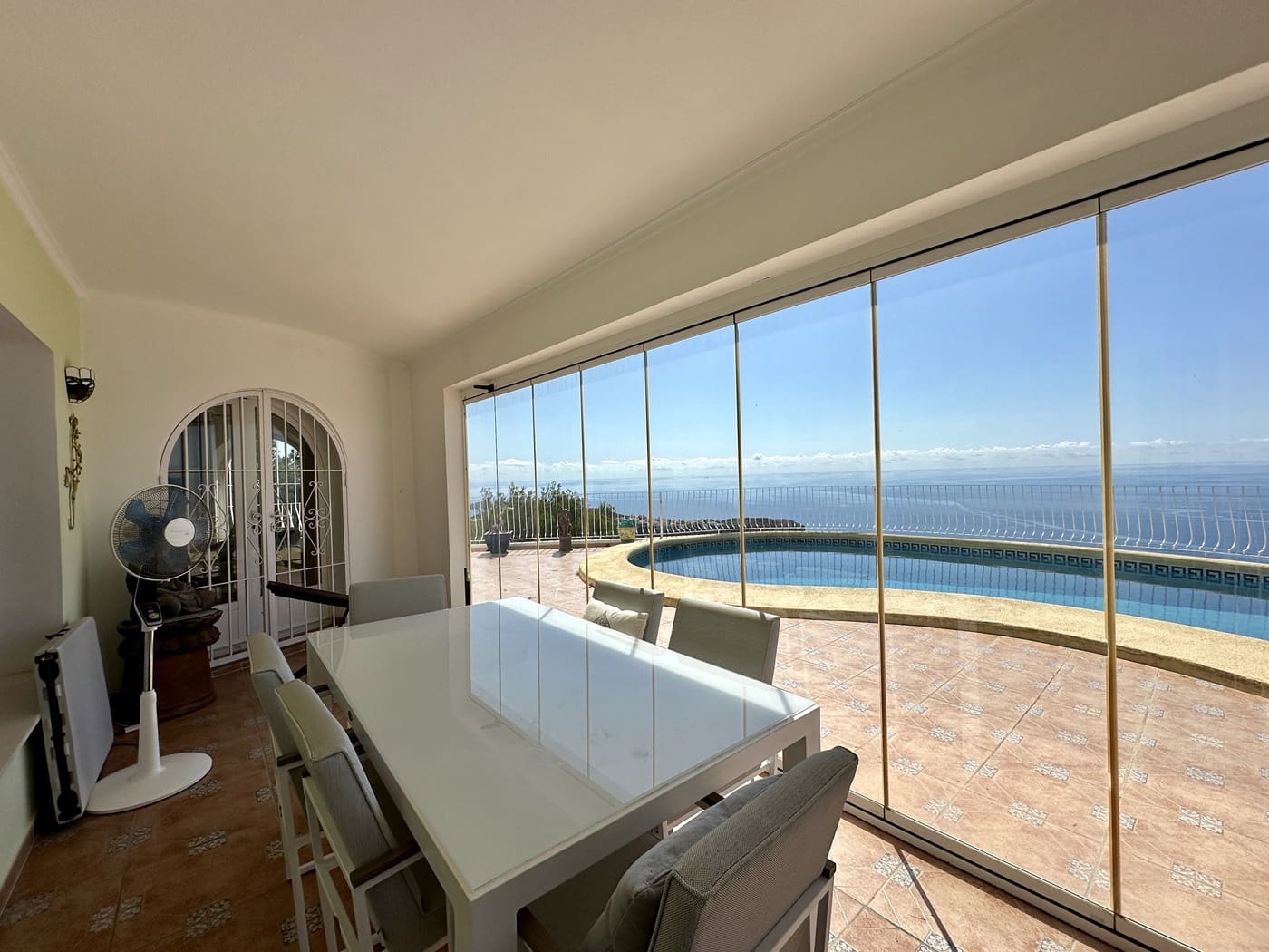 3 soveværelse Villa til salg i Moraira med swimmingpool - € 695.000 (Ref: 8898097)