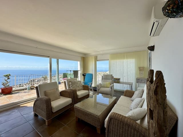 3 soveværelse Villa til salg i Moraira, Teulada-Moraira med swimmingpool - € 695.000 (Ref: 8898097)