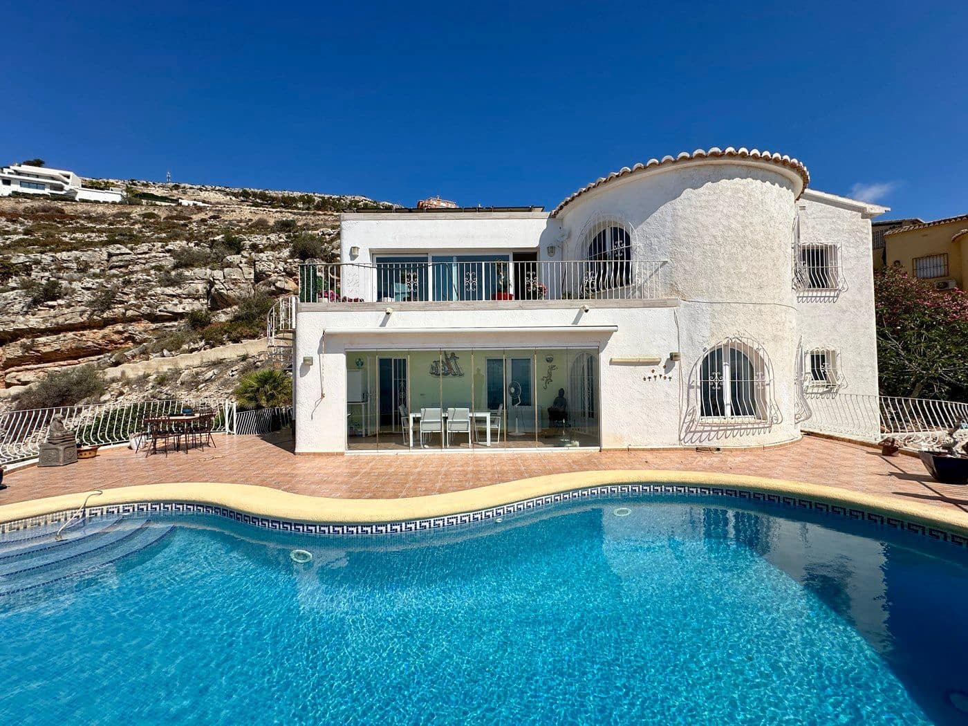 3 soveværelse Villa til salg i Moraira med swimmingpool - € 695.000 (Ref: 8898097)