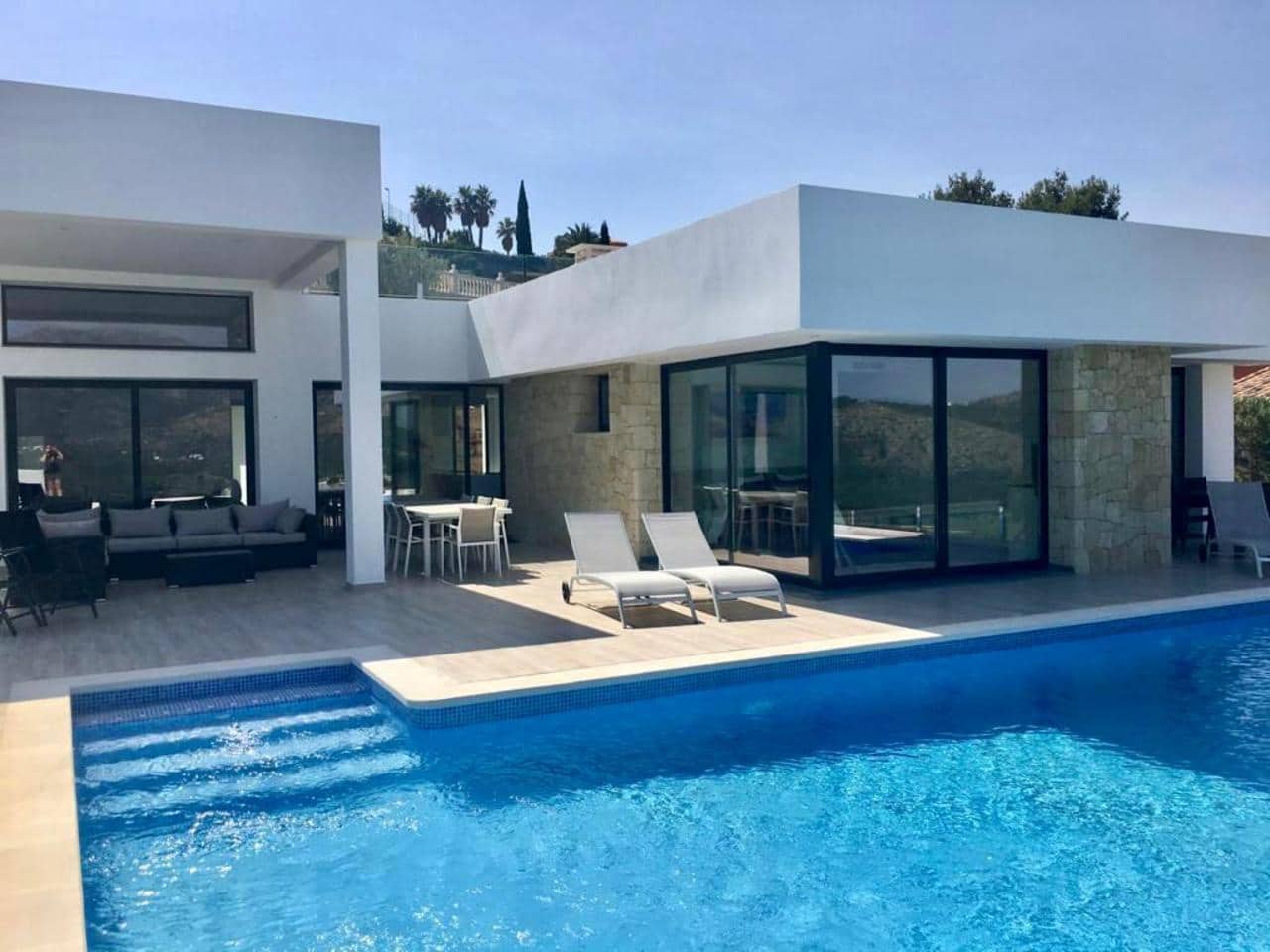 Chalet de 5 habitaciones en Dénia en venta con piscina - 1.300.000 € (Ref: 8899680)