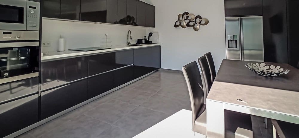 4 bedroom Villa for sale in Pego with pool - € 790,000 (Ref: 8903688)