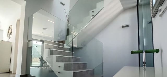 4 bedroom Villa for sale in Pego with pool - € 790,000 (Ref: 8903688)