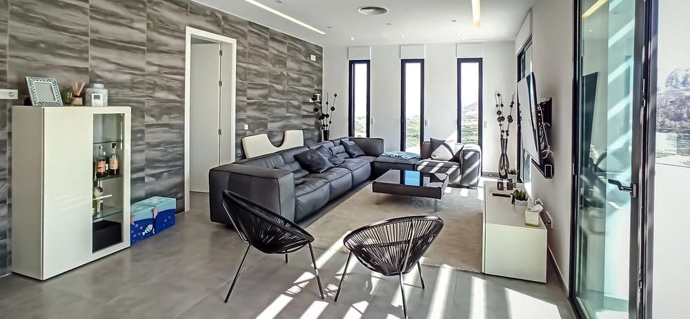 4 bedroom Villa for sale in Pego with pool - € 790,000 (Ref: 8903688)