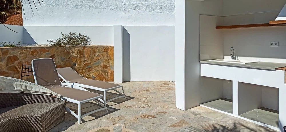 4 bedroom Villa for sale in Pego with pool - € 790,000 (Ref: 8903688)