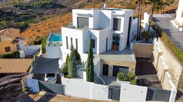 4 bedroom Villa for sale in Pego with pool - € 790,000 (Ref: 8903688)