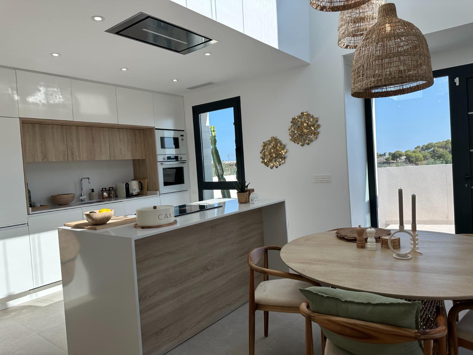 3 slaapkamer Villa voor vakantieverhuur in Benijofar met zwembad garage - € 1.120 (Ref: 8904053)