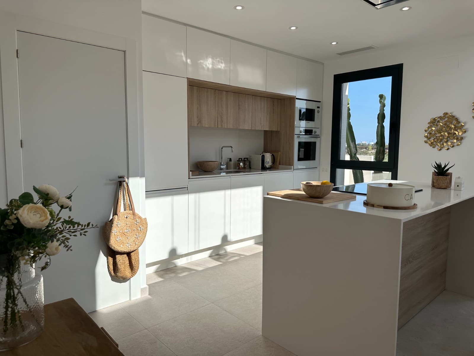 3 slaapkamer Villa voor vakantieverhuur in Benijofar met zwembad garage - € 1.120 (Ref: 8904053)