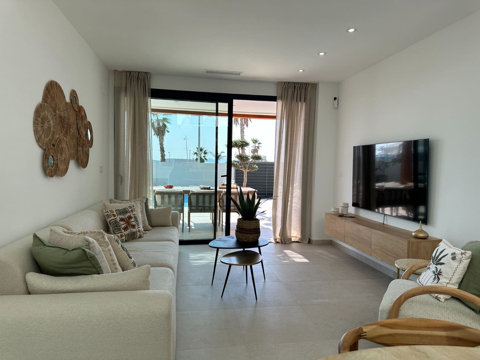 3 slaapkamer Villa voor vakantieverhuur in Benijofar met zwembad garage - € 1.120 (Ref: 8904053)