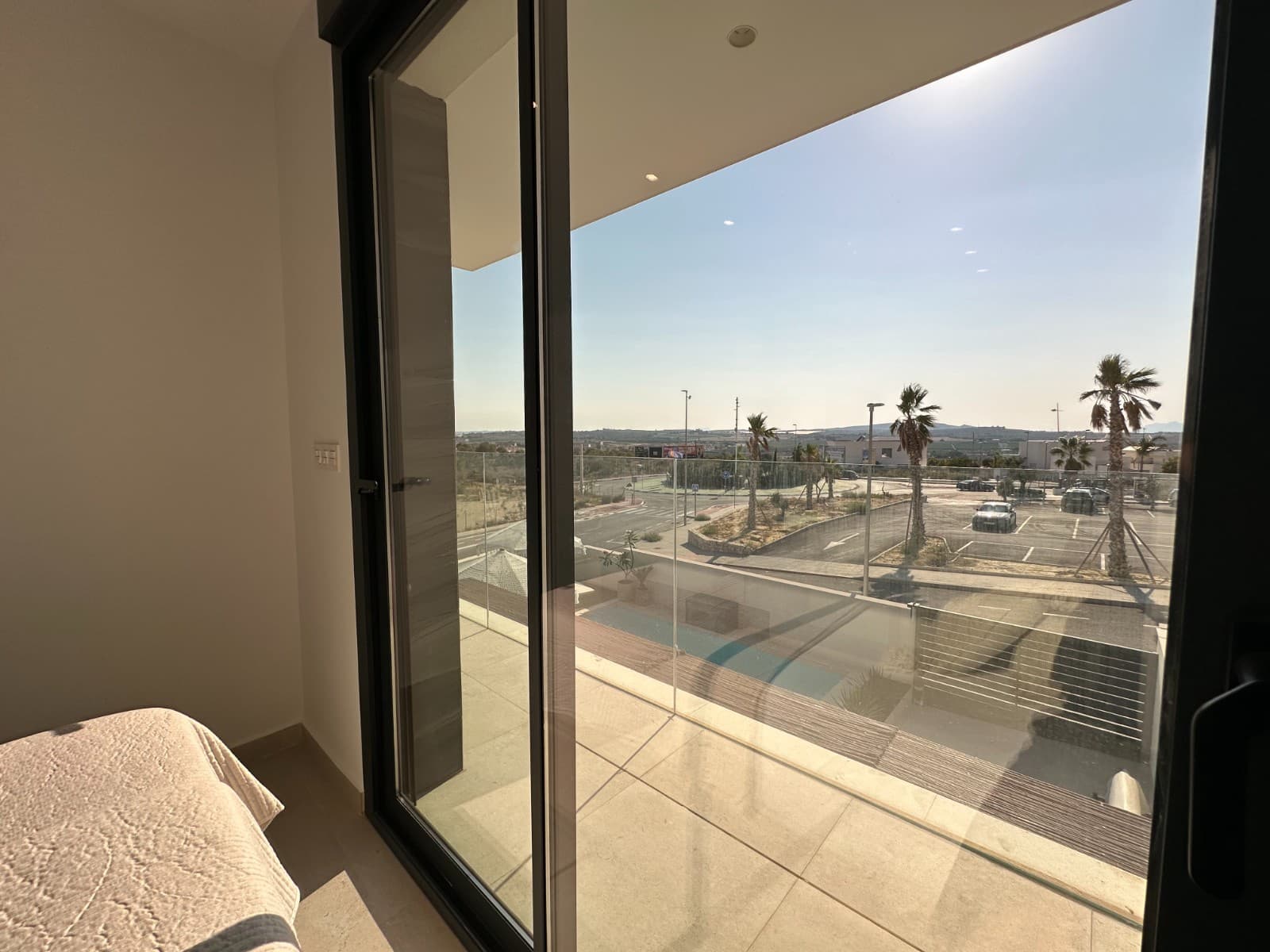 3 slaapkamer Villa voor vakantieverhuur in Benijofar met zwembad garage - € 1.120 (Ref: 8904053)