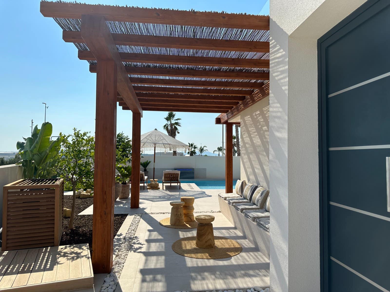 3 slaapkamer Villa voor vakantieverhuur in Benijofar met zwembad garage - € 1.120 (Ref: 8904053)