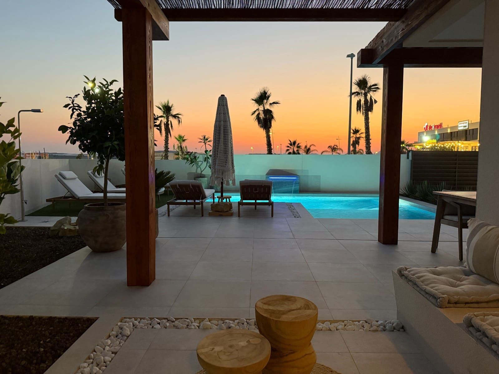 3 slaapkamer Villa voor vakantieverhuur in Benijofar met zwembad garage - € 1.120 (Ref: 8904053)