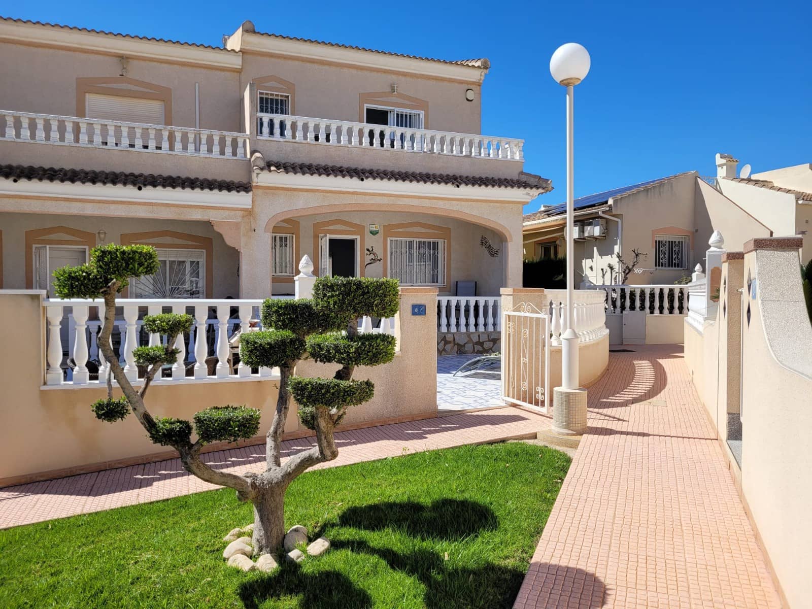 3 bedroom Townhouse for holiday rental in Ciudad Quesada with pool - € 525 (Ref: 8904126)