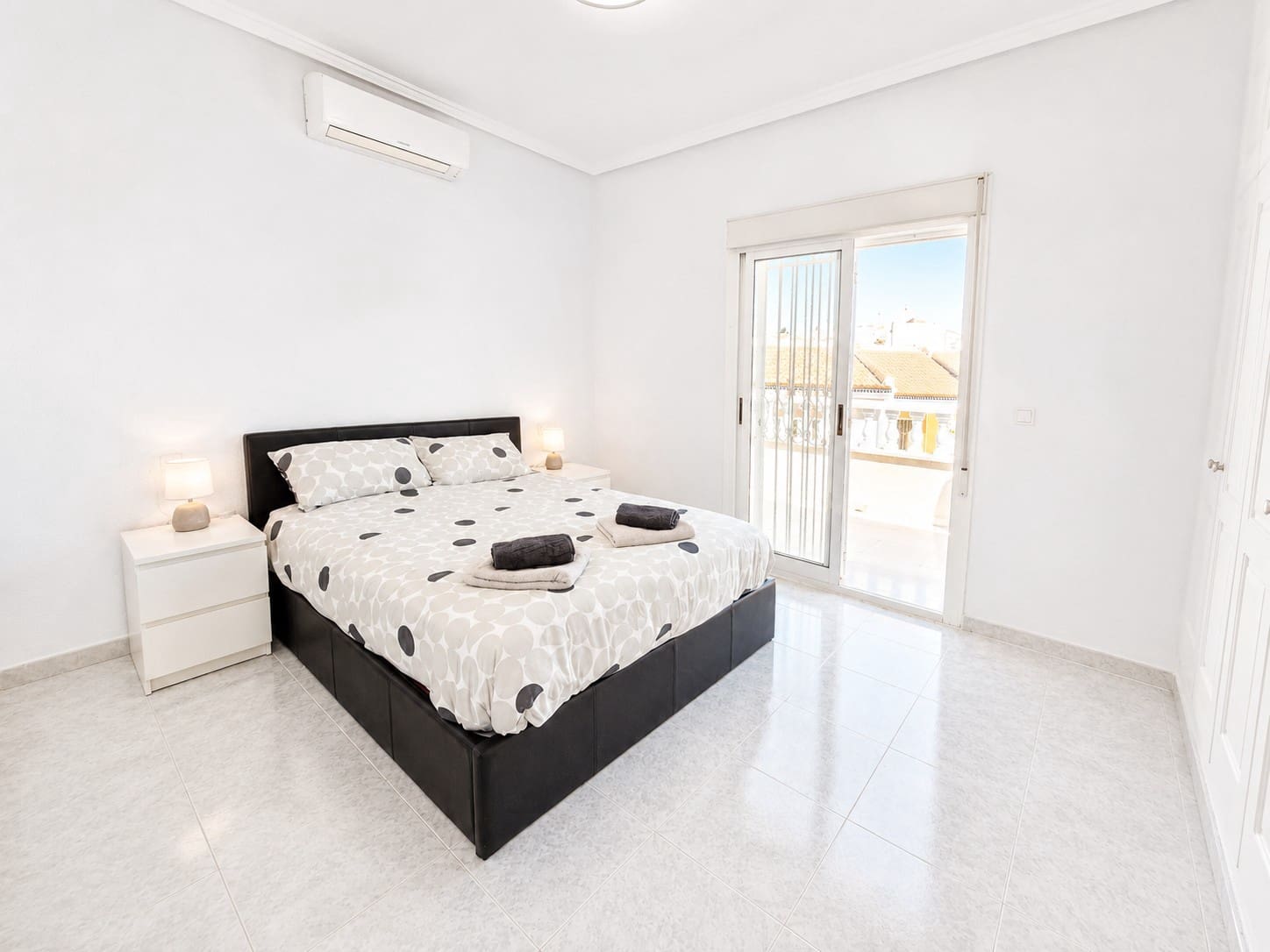 3 slaapkamer Huis voor vakantieverhuur in Ciudad Quesada met zwembad - € 525 (Ref: 8904126)