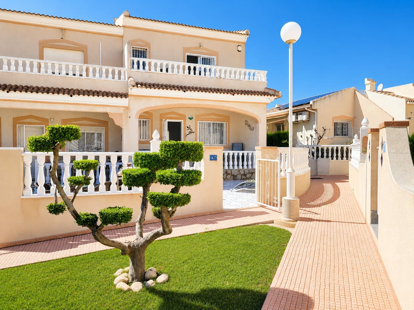 3 slaapkamer Huis voor vakantieverhuur in Ciudad Quesada met zwembad - € 525 (Ref: 8904126)