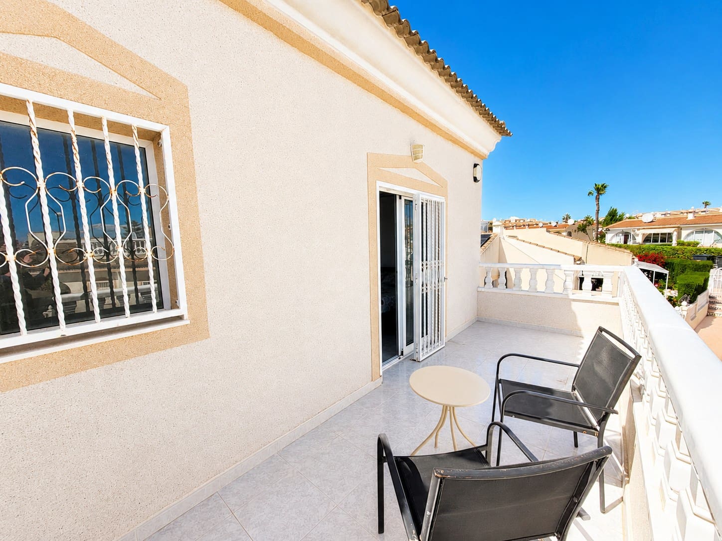 3 slaapkamer Huis voor vakantieverhuur in Ciudad Quesada met zwembad - € 525 (Ref: 8904126)
