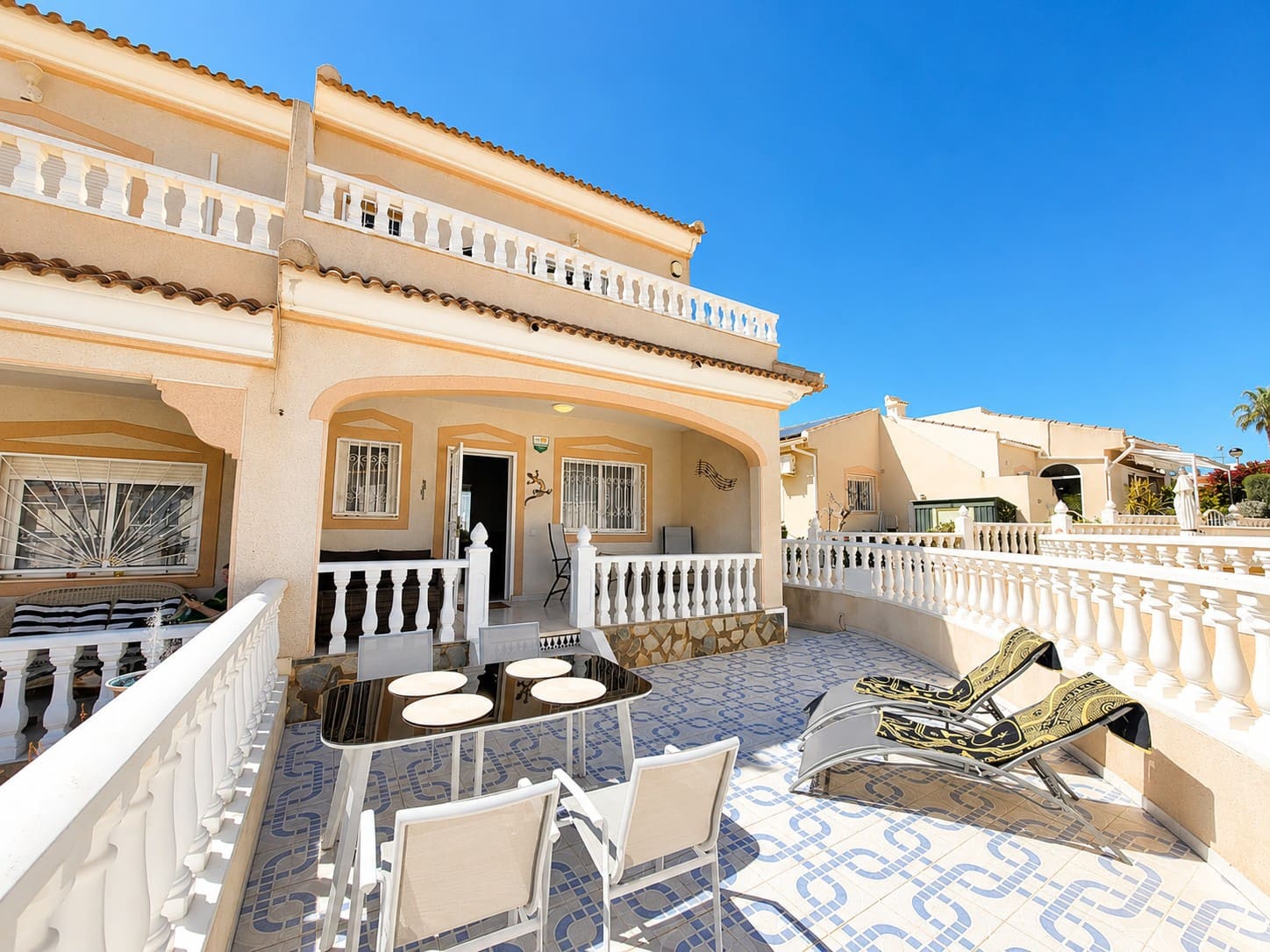 3 slaapkamer Huis voor vakantieverhuur in Ciudad Quesada met zwembad - € 525 (Ref: 8904126)