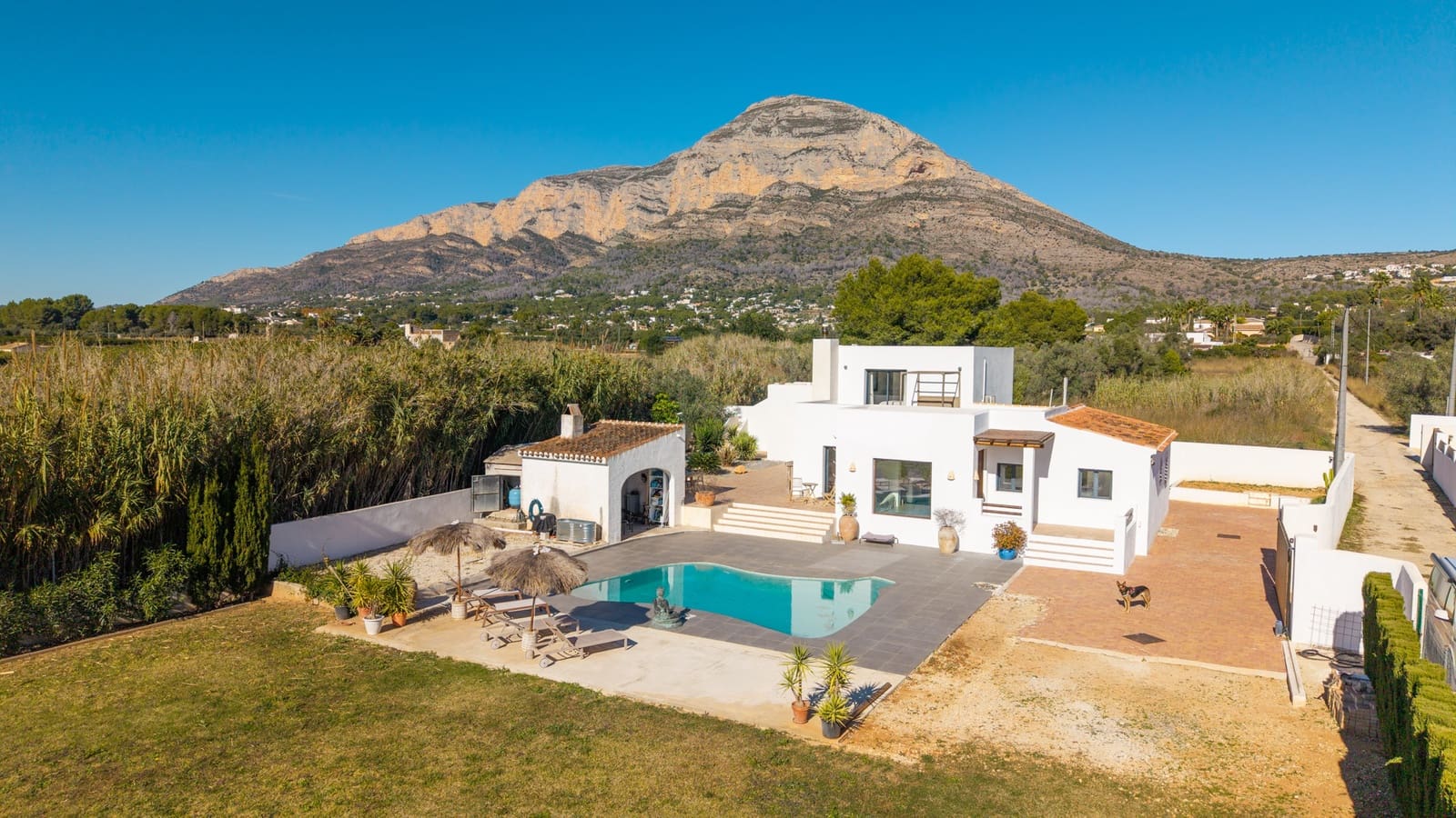 4 soveværelse Finca/Landehus til salg i Javea / Xabia med swimmingpool - € 995.000 (Ref: 8912702)