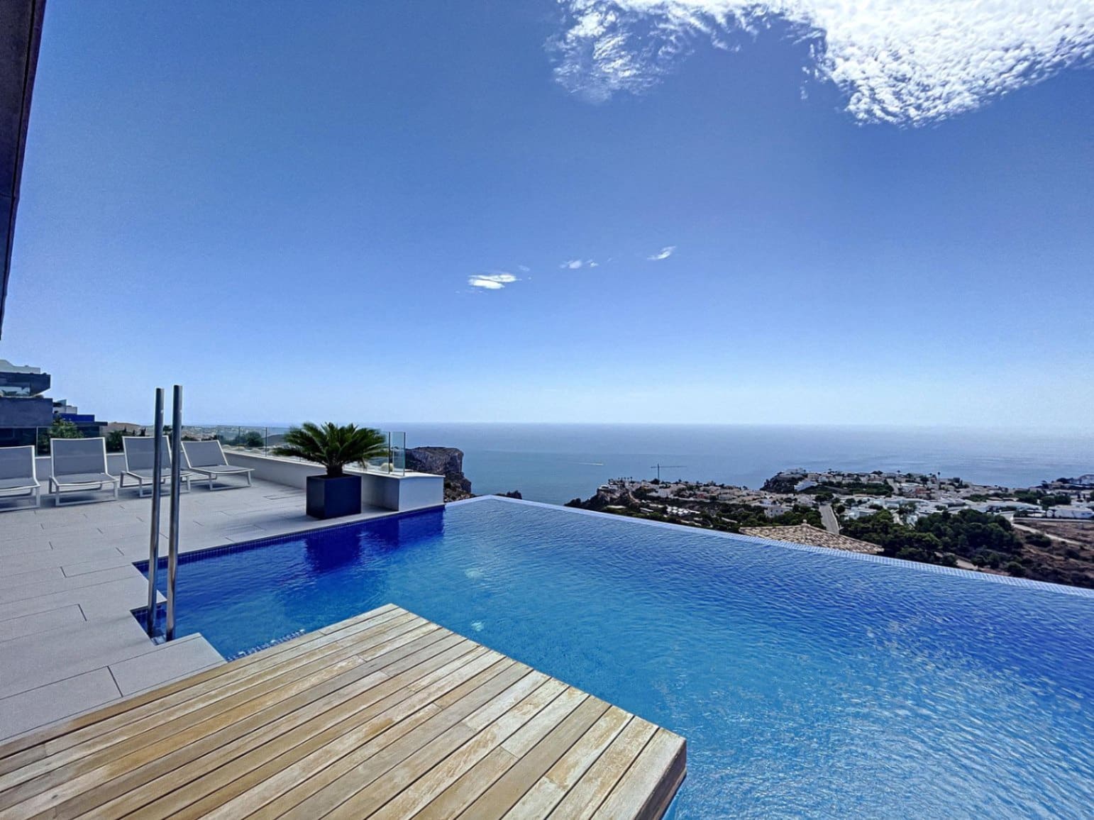 3 soveværelse Penthouse til salg i Moraira med swimmingpool - € 850.000 (Ref: 8921737)