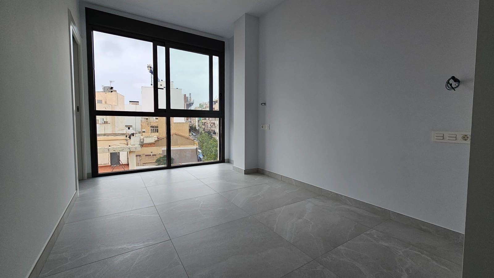 Apartamento de 2 habitaciones en Torrevieja en venta con piscina - 334.900 € (Ref: 8929767)