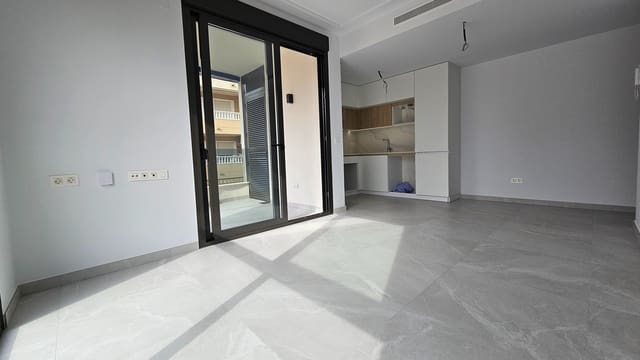 Apartamento de 2 habitaciones en Torrevieja en venta con piscina - 334.900 € (Ref: 8929767)