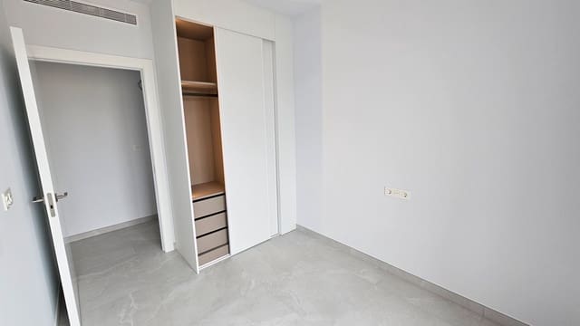 Apartamento de 2 habitaciones en Torrevieja en venta con piscina - 334.900 € (Ref: 8929767)