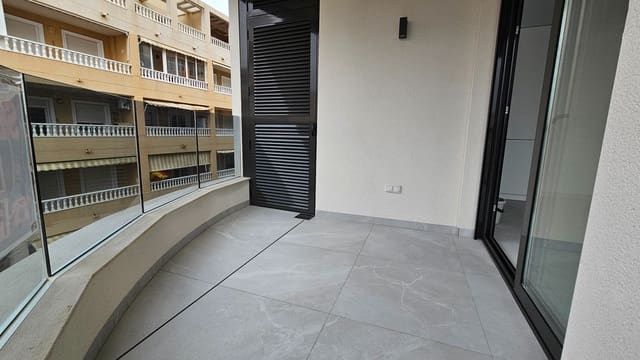 Apartamento de 2 habitaciones en Torrevieja en venta con piscina - 334.900 € (Ref: 8929767)