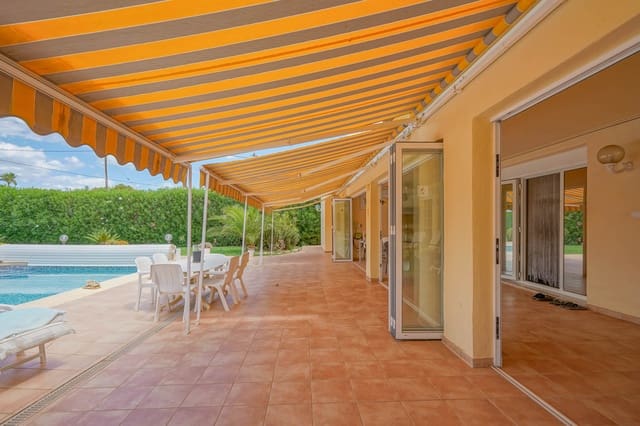 5 soveværelse Finca/Landehus til salg i Dénia med swimmingpool - € 765.000 (Ref: 8953057)