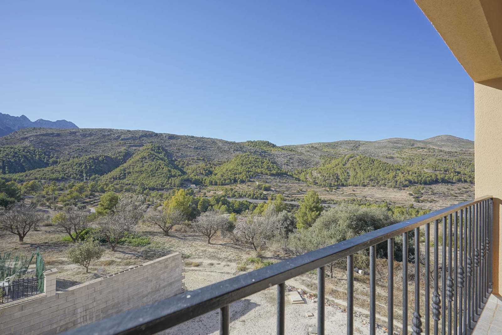 9 soverom Finca/Herregård til salgs i Benissa med svømmebasseng - € 680 000 (Ref: 8953477)