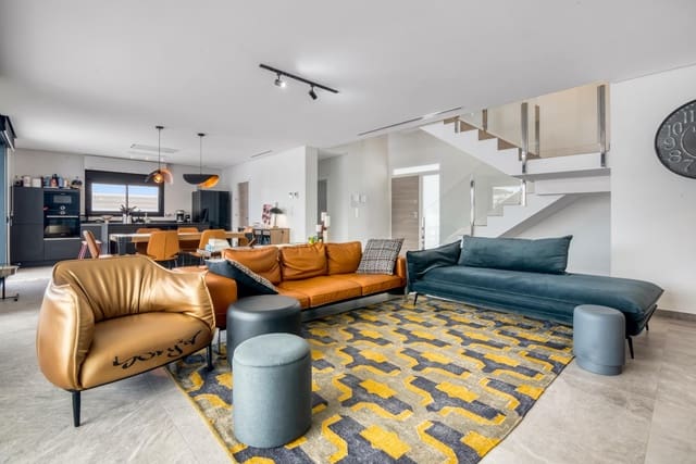 3 quarto Moradia para venda em Dénia com piscina - 870 000 € (Ref: 8968000)