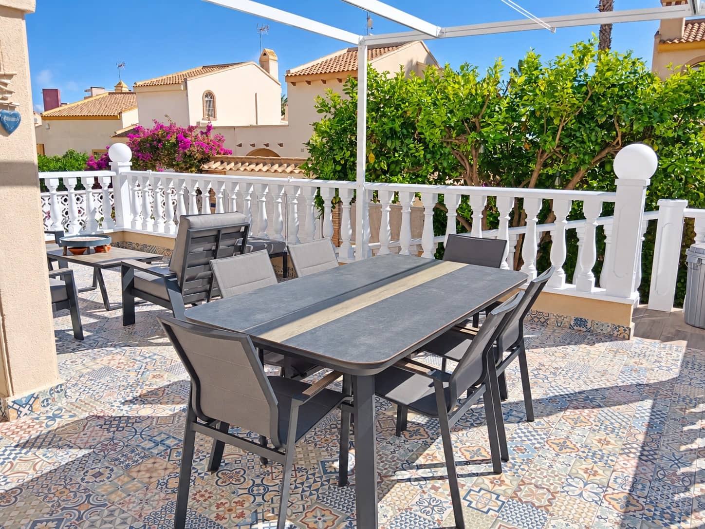 3 soverom Villa til salgs i Playa Flamenca med svømmebasseng garasje - € 770 (Ref: 8983002)