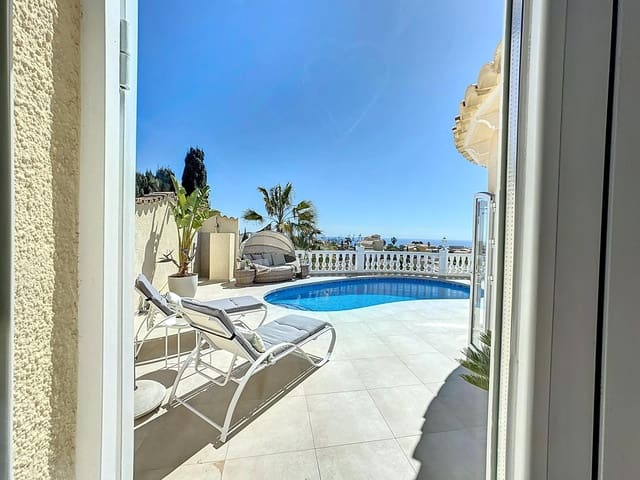 Chalet de 3 habitaciones en Moraira, Teulada-Moraira en venta con piscina - 689.000 € (Ref: 8990256)