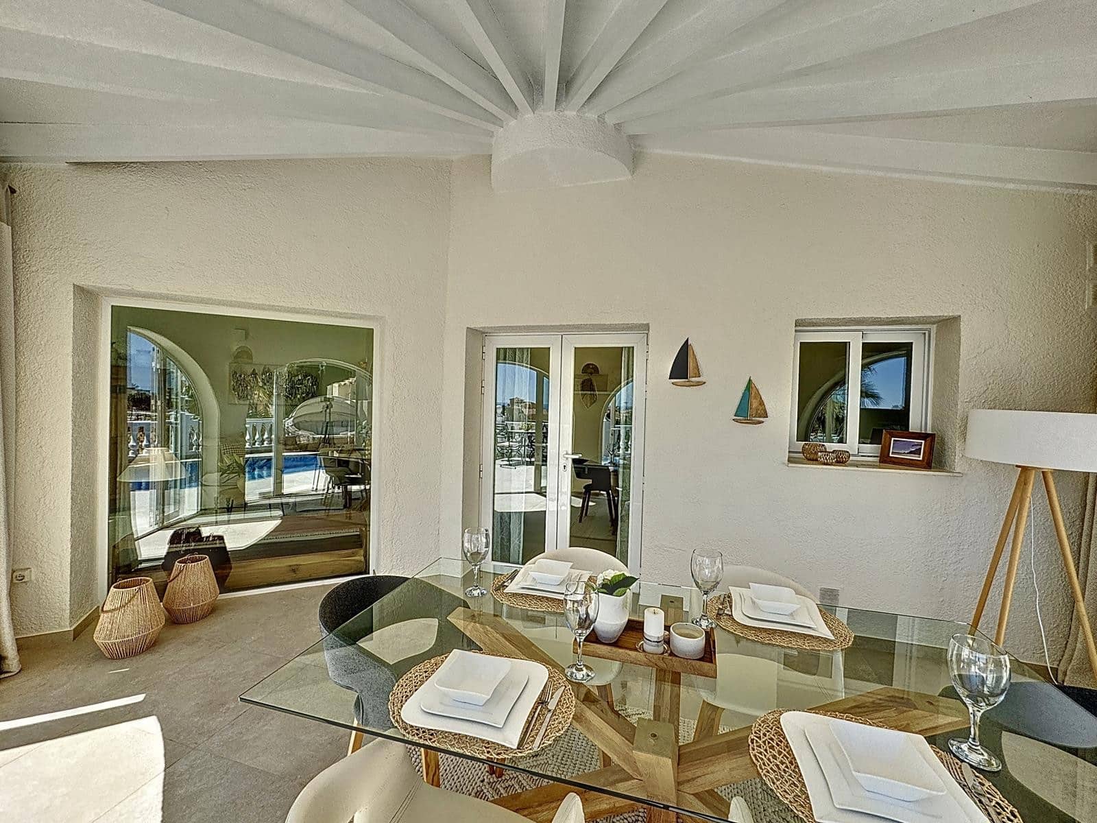 Chalet de 3 habitaciones en Moraira en venta con piscina - 689.000 € (Ref: 8990256)