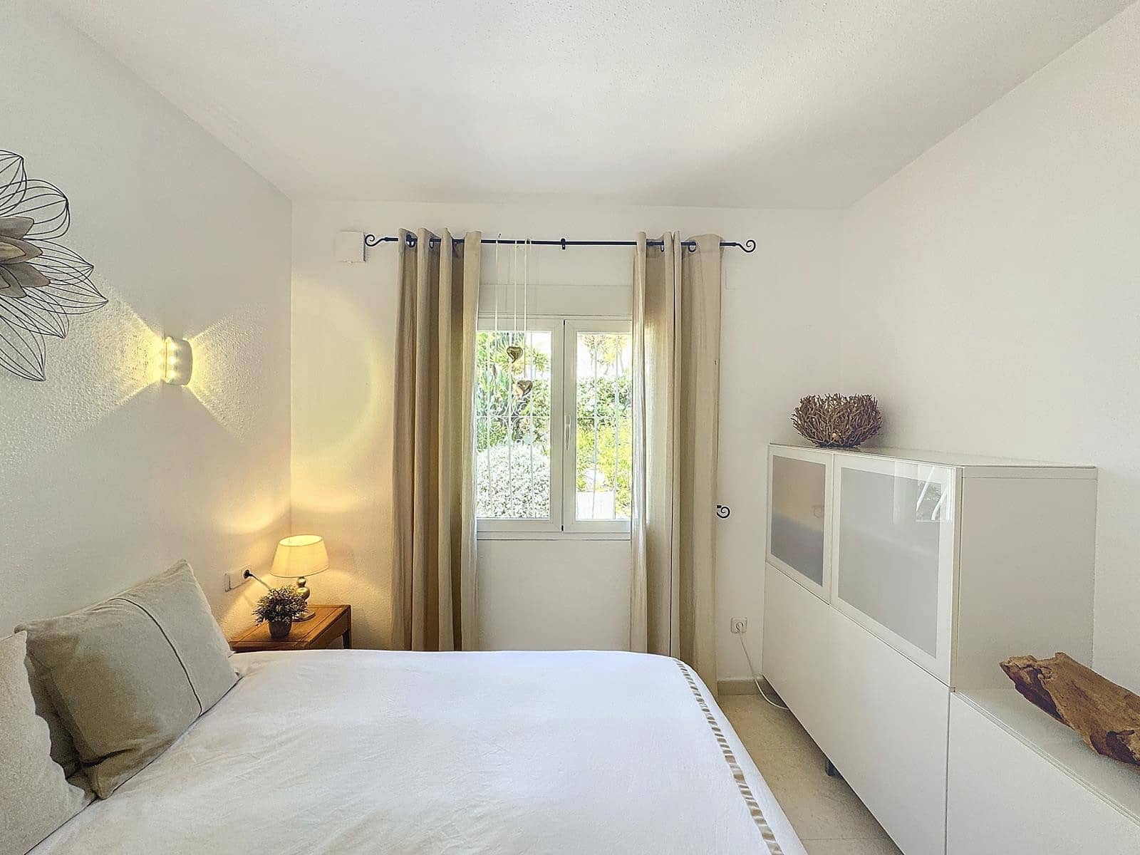 Chalet de 3 habitaciones en Moraira en venta con piscina - 689.000 € (Ref: 8990256)