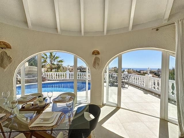 Chalet de 3 habitaciones en Moraira, Teulada-Moraira en venta con piscina - 689.000 € (Ref: 8990256)