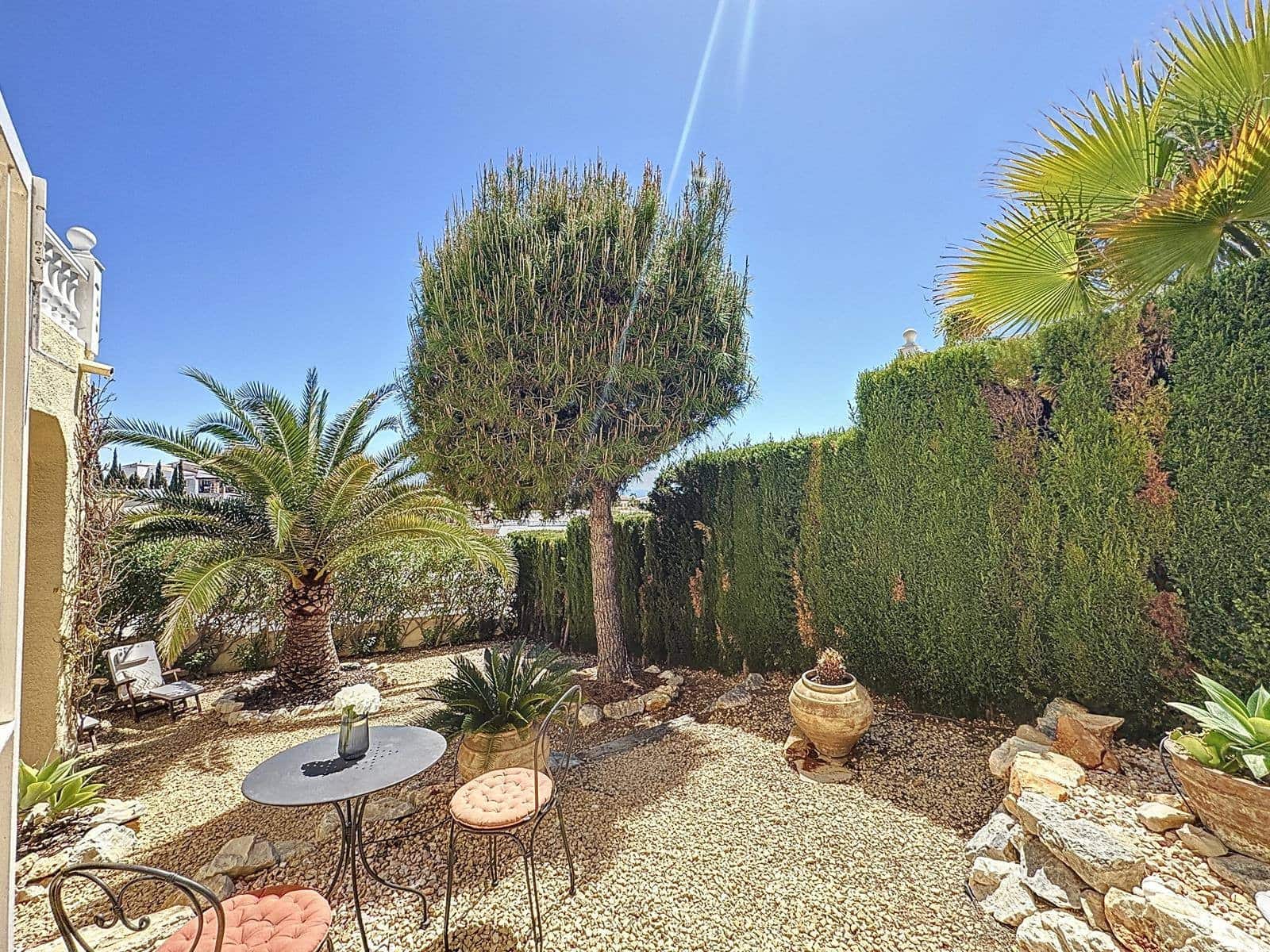 Chalet de 3 habitaciones en Moraira en venta con piscina - 689.000 € (Ref: 8990256)