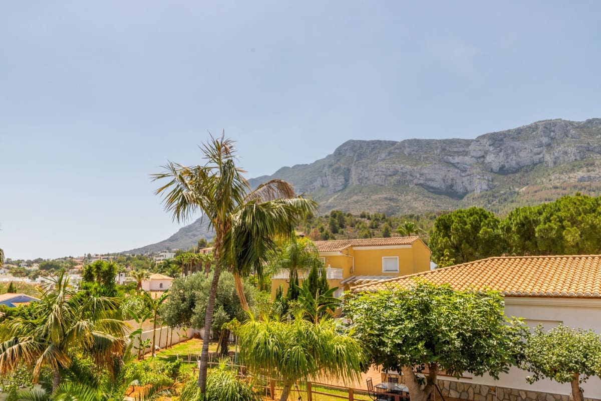 3 slaapkamer Villa te koop in Denia met zwembad - € 975.000 (Ref: 8998461)