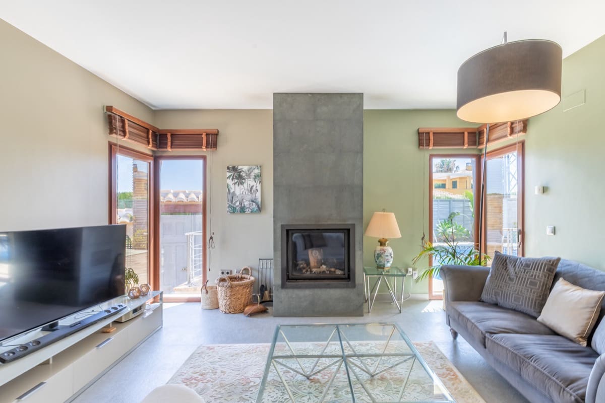 3 slaapkamer Villa te koop in Denia met zwembad - € 975.000 (Ref: 8998461)