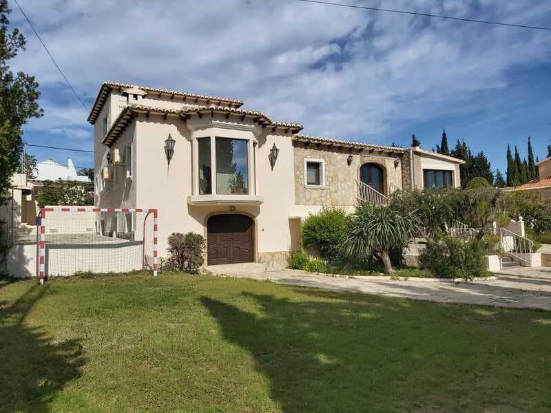 7 makuuhuone Huvila myytävänä paikassa Denia mukana uima-altaan - 1 200 000 € (Ref: 8998464)