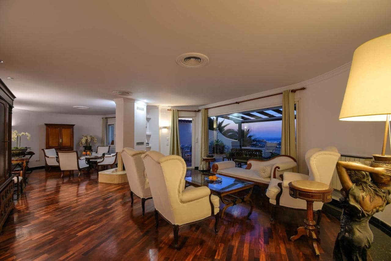 5 sovrum Villa till salu i Denia med pool - 990 000 € (Ref: 9001056)