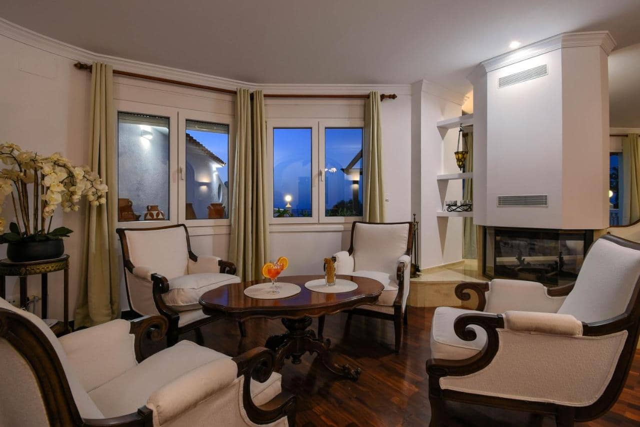 5 sovrum Villa till salu i Denia med pool - 990 000 € (Ref: 9001056)