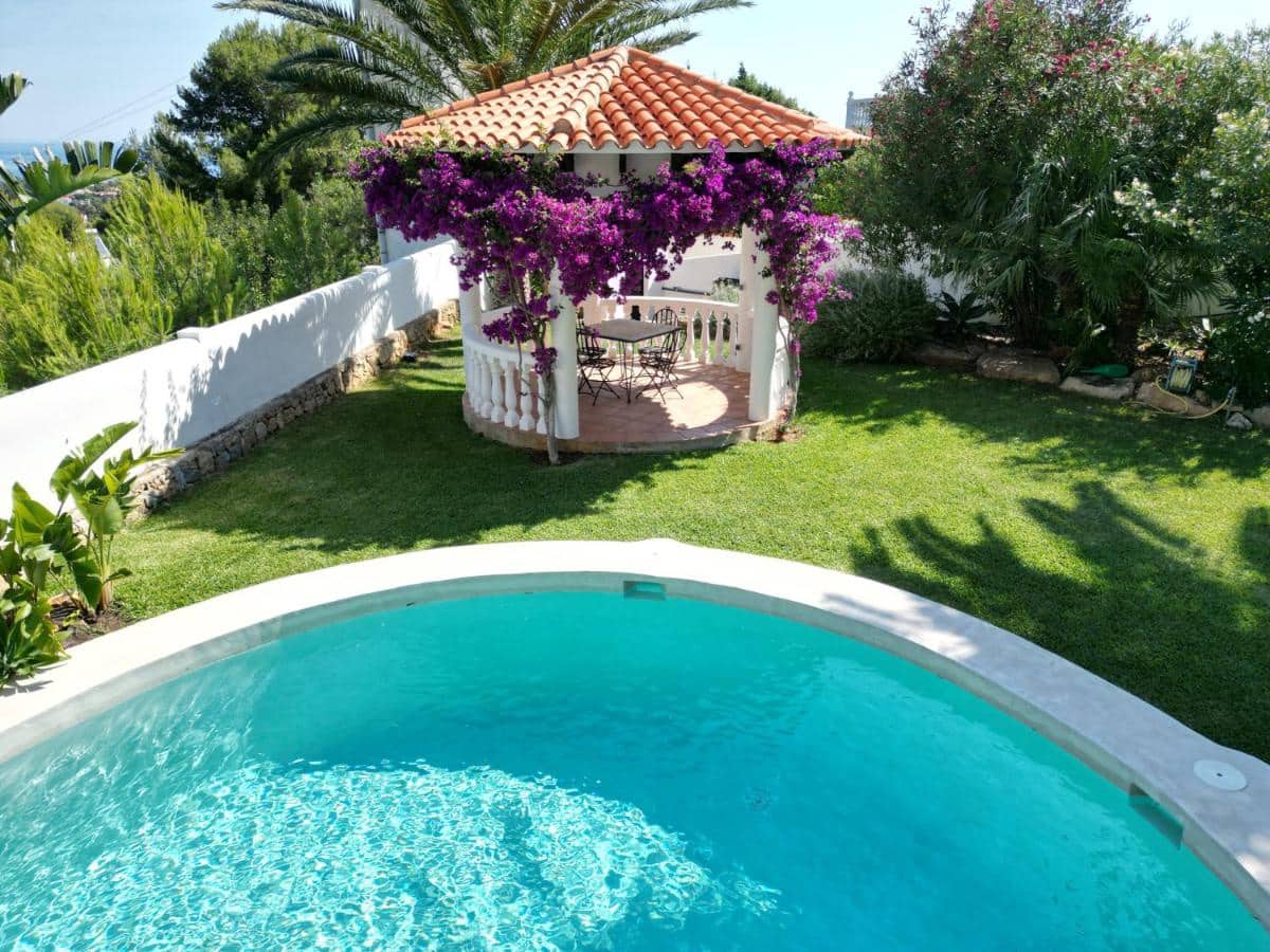 5 sovrum Villa till salu i Denia med pool - 990 000 € (Ref: 9001056)