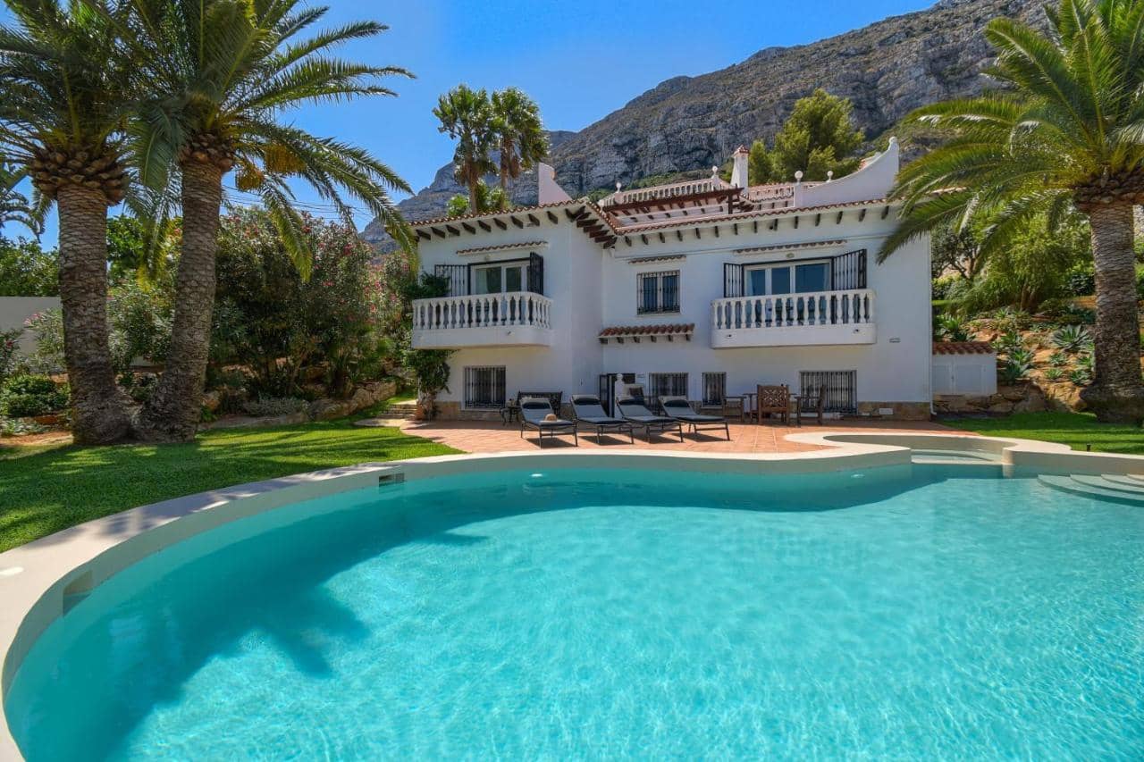5 sovrum Villa till salu i Denia med pool - 990 000 € (Ref: 9001056)