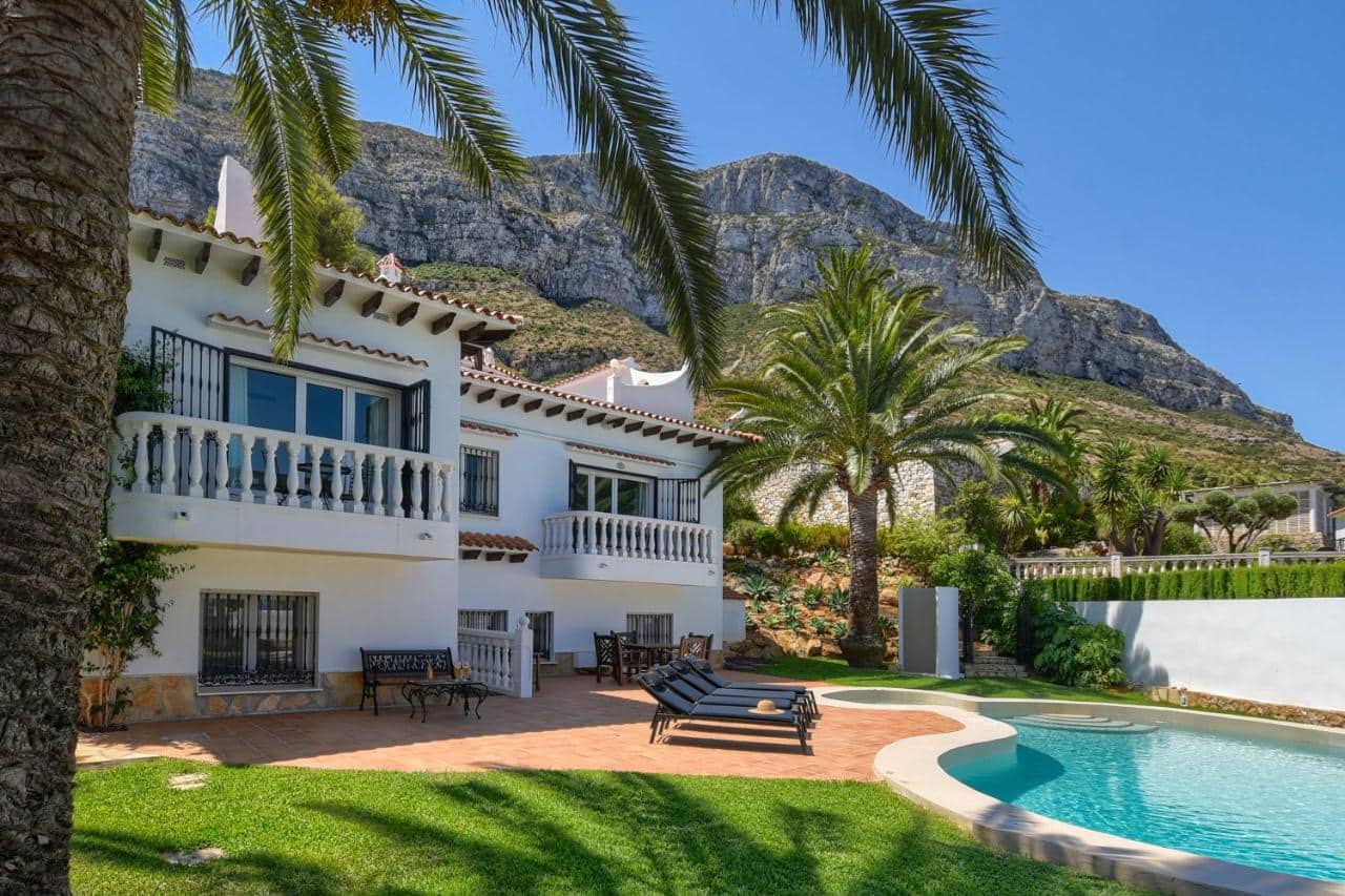 5 sovrum Villa till salu i Denia med pool - 990 000 € (Ref: 9001056)