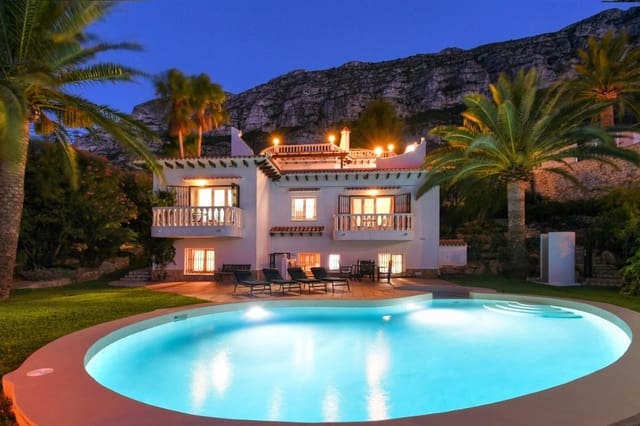 5 sovrum Villa till salu i Dénia med pool - 990 000 € (Ref: 9001056)