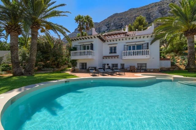 5 sovrum Villa till salu i Dénia med pool - 990 000 € (Ref: 9001056)