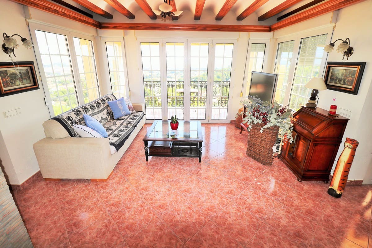 Chalet de 6 habitaciones en Dénia en venta con piscina - 995.000 € (Ref: 9001057)