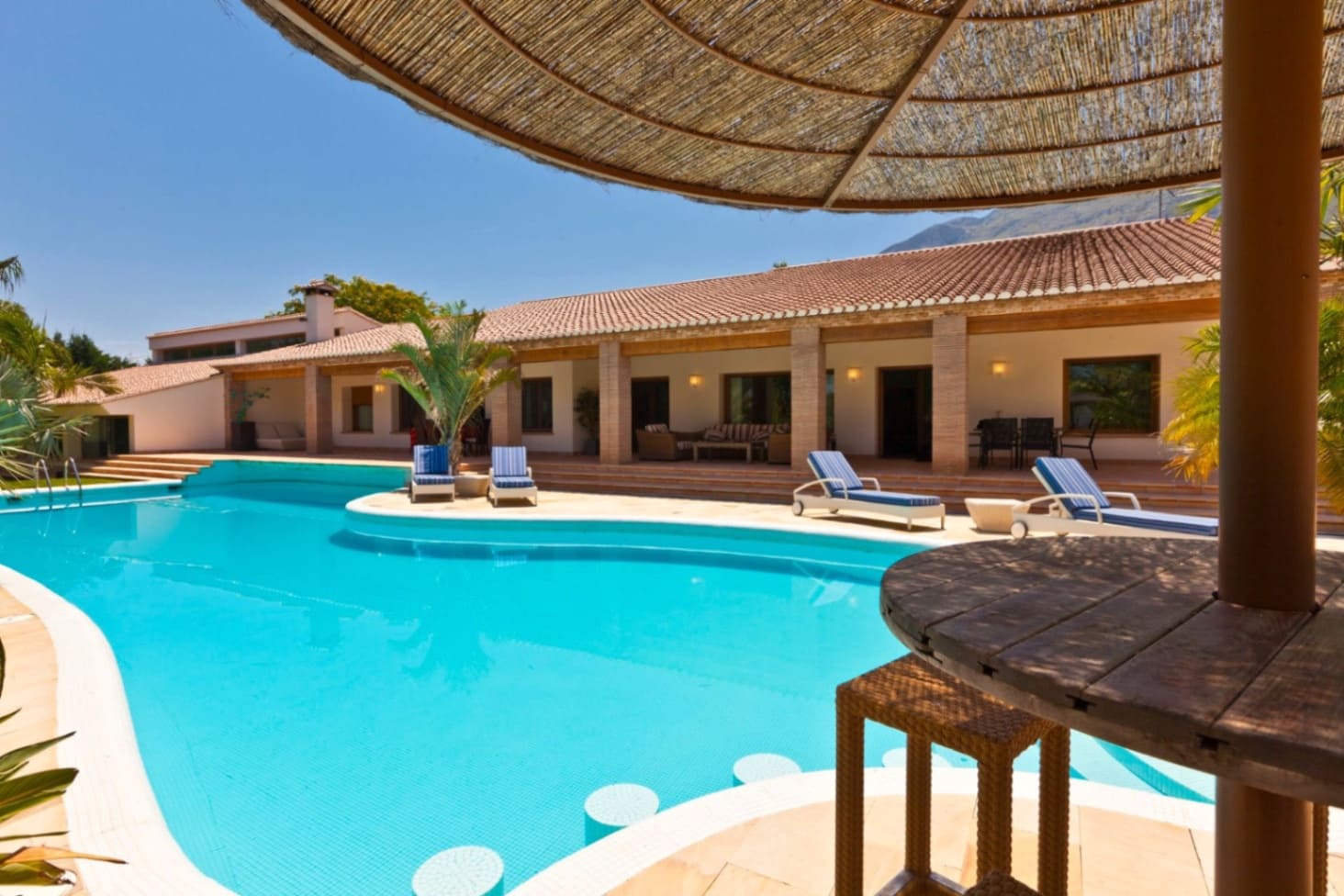 4 quarto Moradia para venda em Denia com piscina - 2 650 000 € (Ref: 9004838)