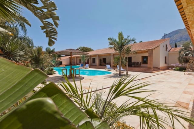 4 quarto Moradia para venda em Dénia com piscina - 2 650 000 € (Ref: 9004838)