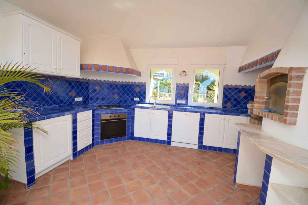 8 bedroom Villa for sale in Denia with pool - € 3,500,000 (Ref: 9006765)